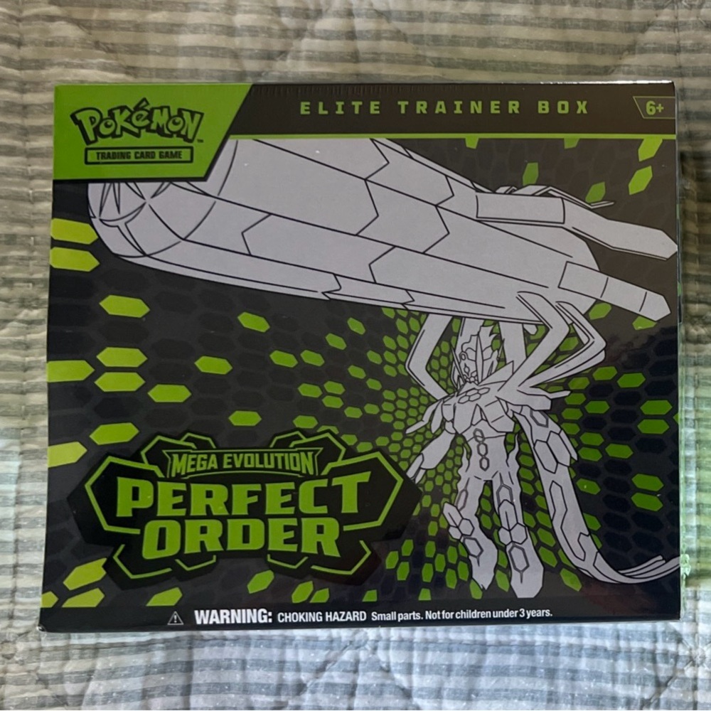 Pokémon TCG Elite Trainer Box — Perfect Order (Green/Black)